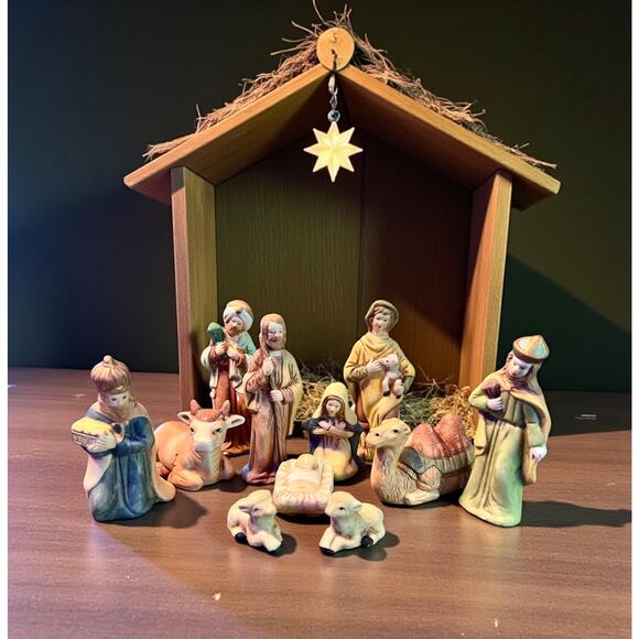 Vintage Ceramic Nativity Set Christmas Avenue-11 pc-Box-Hand Painted-Holy-Wise - Picture 2 of 8